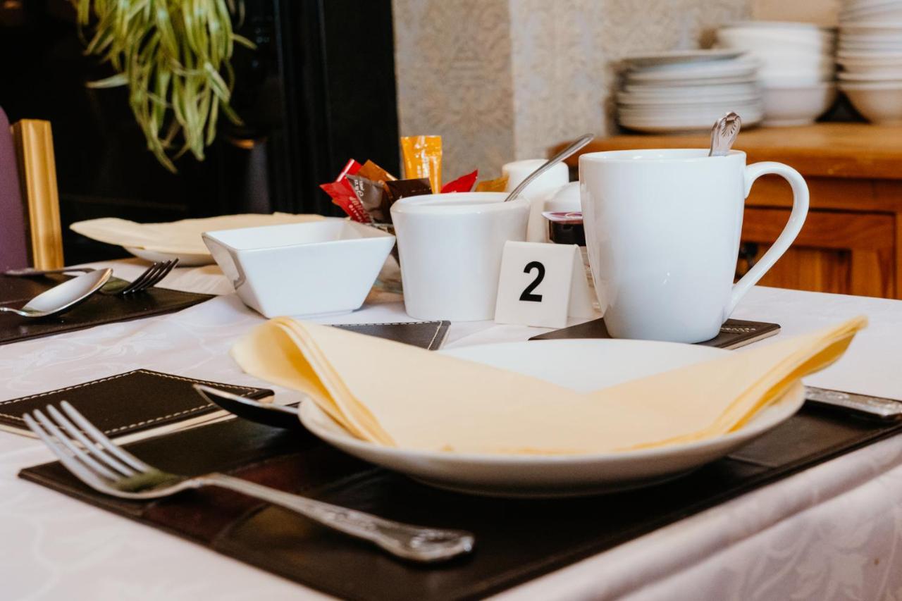 Plougastel House B&B Уестпорт Екстериор снимка
