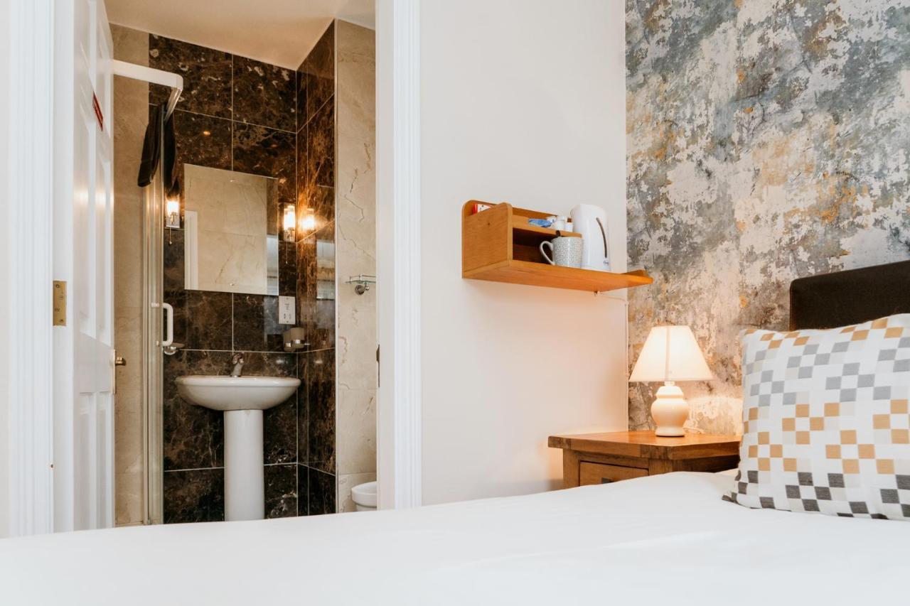 Plougastel House B&B Уестпорт Екстериор снимка